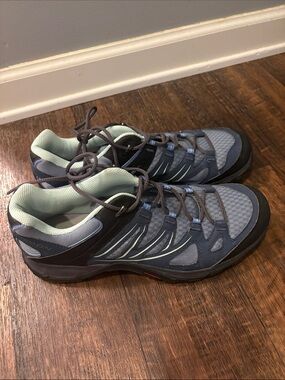 Salomon Women's Sneakers in Navy and Mint Green